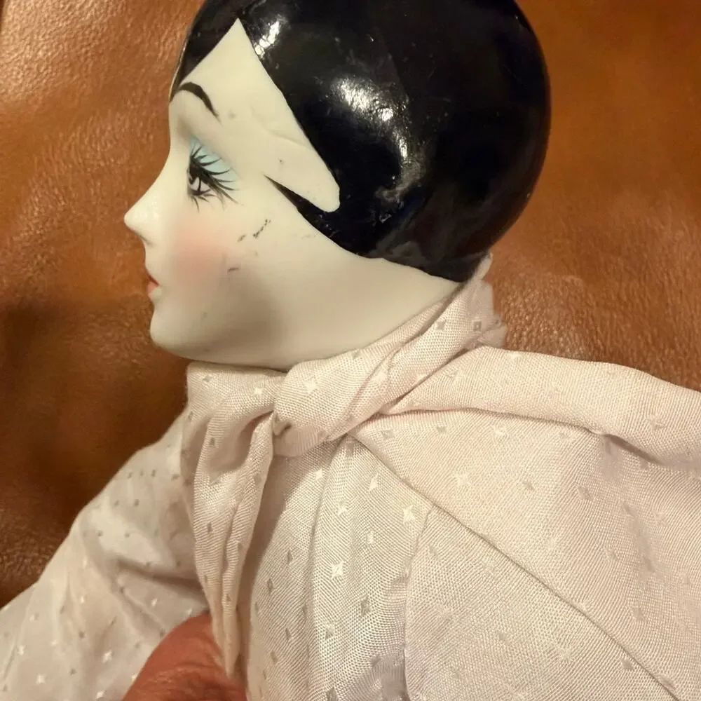Vintage Balos Porcelain Flapper Doll - Art Deco Style - 19